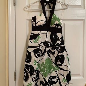 Popping green and black design dress!